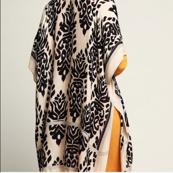 CLEARANCE ‼️LEOPARD DETAIL BLACK IVORY - Kimono - Picture 4 of 6
